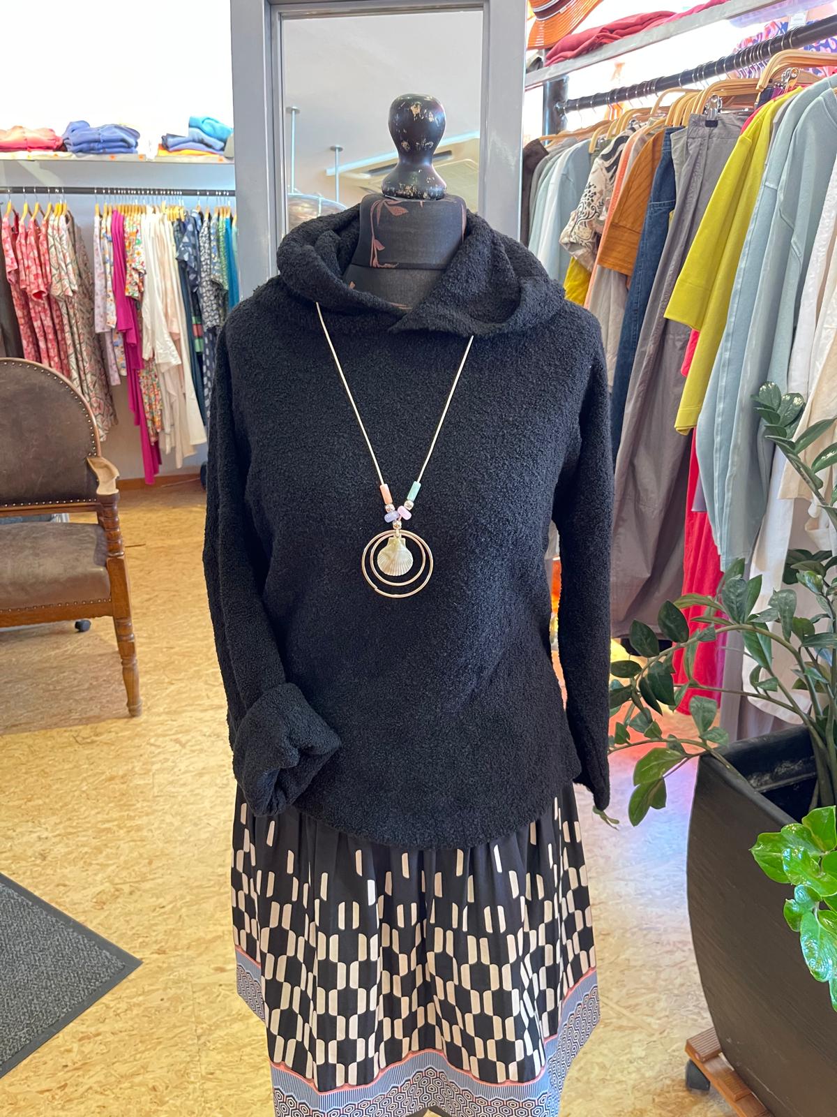 Yellow Label Pullover